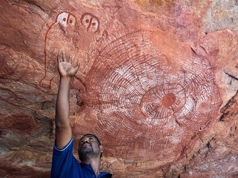 Rock paintins in Freshwater Cove, Kimberley
