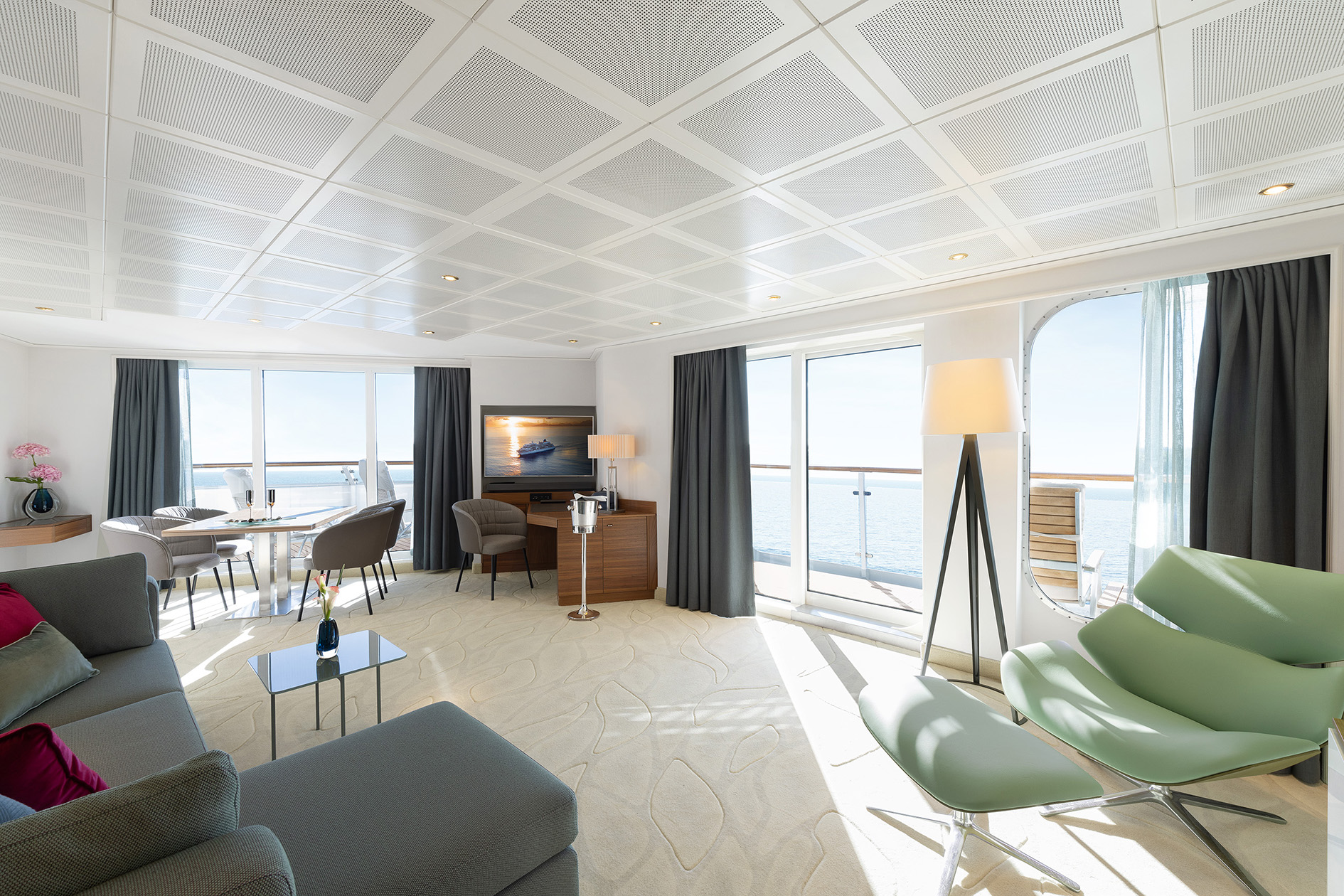EUROPA Grand Penthouse Suite