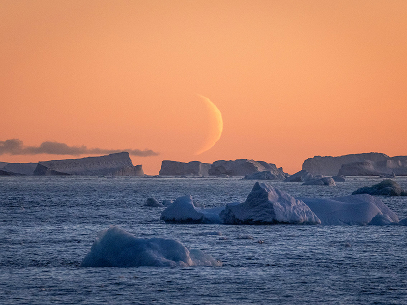 Moonrise over Weddell Sea
Image courtesy of PONANT Explorations