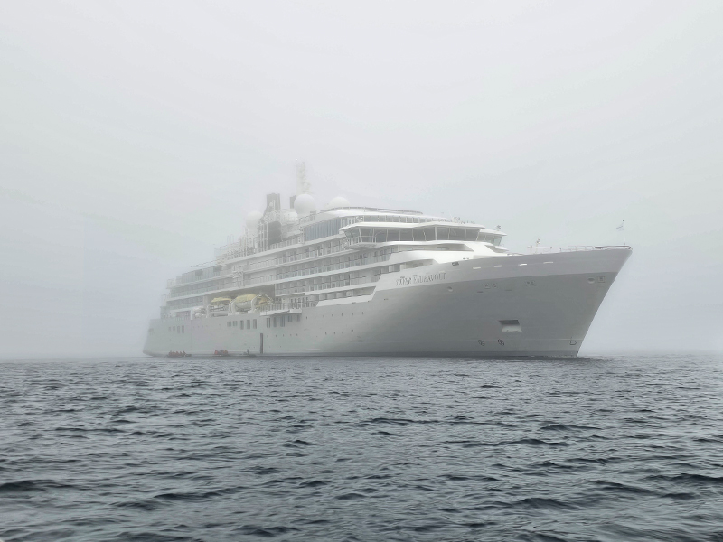 Silver Endeavour in Antarctica